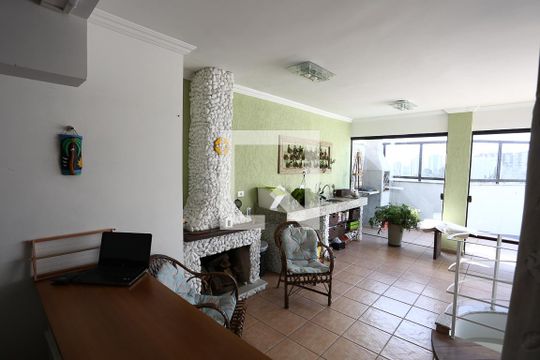 Apartamento à venda com 3 quartos, 146m² em Jardim Henriqueta, Taboão da Serra