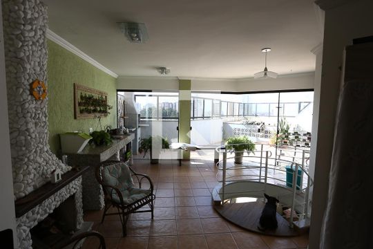 Apartamento à venda com 3 quartos, 146m² em Jardim Henriqueta, Taboão da Serra