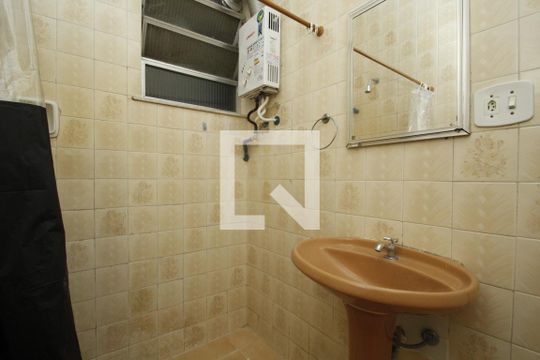 Banheiro de apartamento para alugar com 1 quarto, 46m² em Glória, Rio de Janeiro