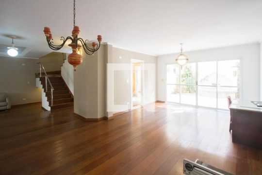 Casa de Condomínio à venda com 4 quartos, 255m² em Granja Julieta, São Paulo