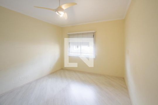 Suíte 1 de casa de condomínio à venda com 4 quartos, 255m² em Granja Julieta, São Paulo