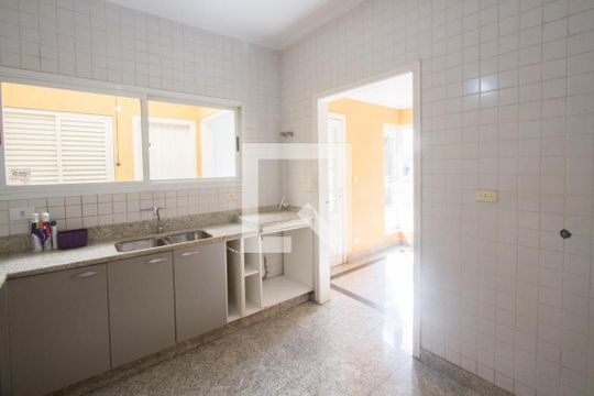 Cozinha de casa de condomínio à venda com 4 quartos, 255m² em Granja Julieta, São Paulo