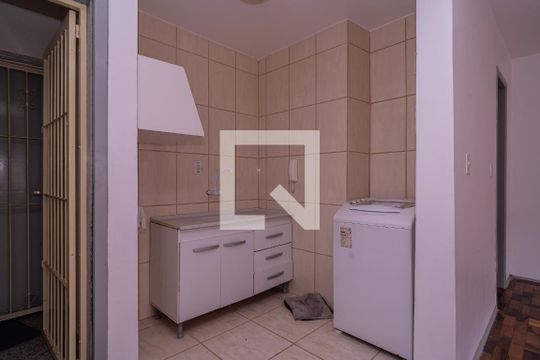 Cozinha de kitnet/studio para alugar com 1 quarto, 29m² em Protásio Alves, Porto Alegre