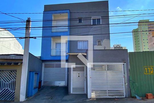 Fachada de casa de condomínio à venda com 3 quartos, 200m² em Vila Valparaiso, Santo André