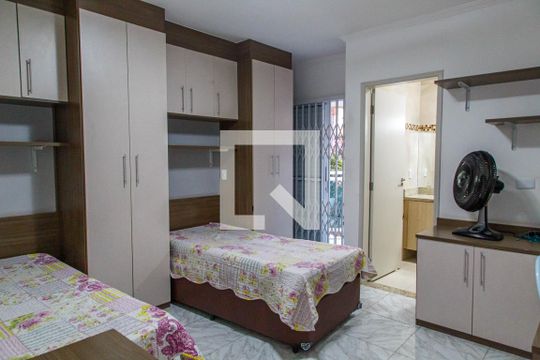 Quarto Suíte de casa à venda com 3 quartos, 129m² em Vila Canero, São Paulo