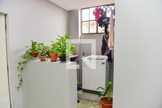 Área de Serviço de casa à venda com 7 quartos, 200m² em Sarandi, Porto Alegre