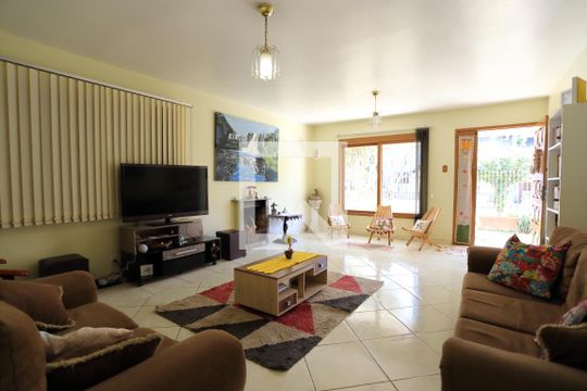 Sala de casa à venda com 4 quartos, 246m² em São José, Novo Hamburgo