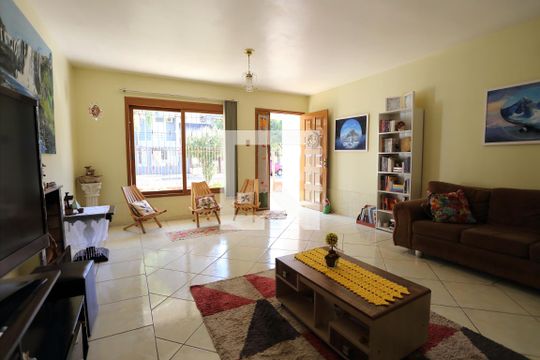 Sala de casa à venda com 4 quartos, 246m² em São José, Novo Hamburgo