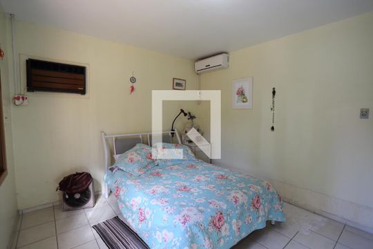 Suíte de casa à venda com 4 quartos, 246m² em São José, Novo Hamburgo