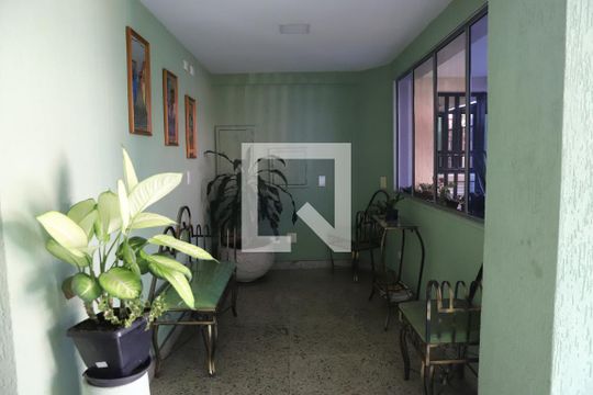 Hall social de apartamento para alugar com 2 quartos, 52m² em Jardim São Luís, Suzano
