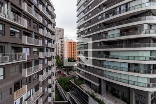 Vista de apartamento à venda com 1 quarto, 27m² em Vila Nova Conceição, São Paulo