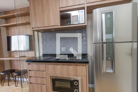 Studio de kitnet/studio para alugar com 1 quarto, 23m² em Jardim das Acácias, São Paulo
