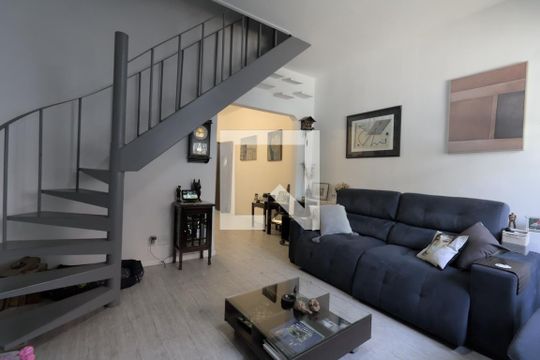 Casa à venda com 3 quartos, 156m² em Água Branca, São Paulo