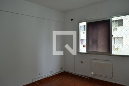 Quarto de apartamento à venda com 1 quarto, 50m² em Tanque, Rio de Janeiro