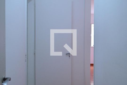 Entrada de apartamento à venda com 1 quarto, 50m² em Tanque, Rio de Janeiro