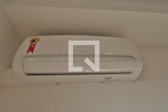 Ar condicionado de kitnet/studio para alugar com 1 quarto, 27m² em Pinheiros, São Paulo