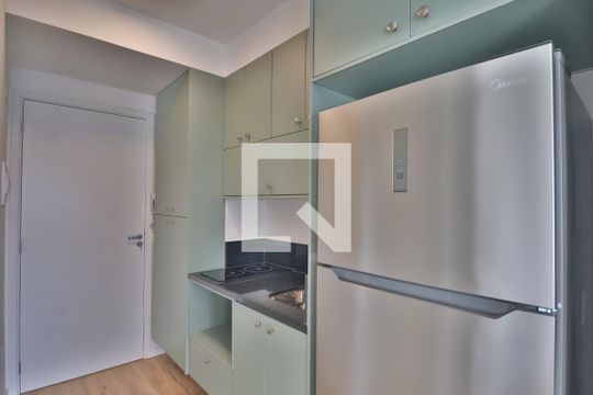 Cozinha de kitnet/studio para alugar com 1 quarto, 27m² em Pinheiros, São Paulo
