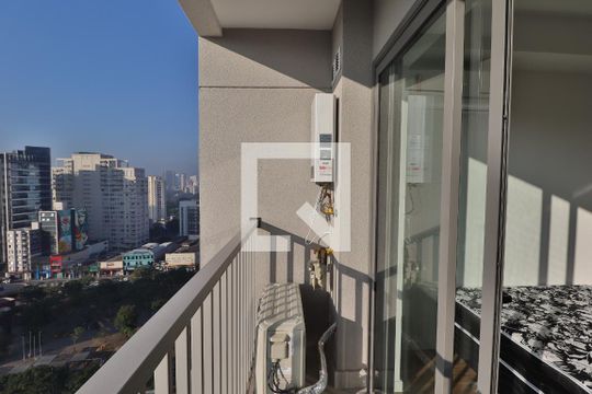 Varanda de kitnet/studio para alugar com 1 quarto, 27m² em Pinheiros, São Paulo