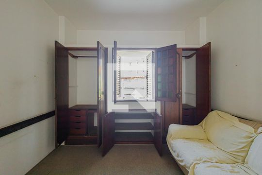 Quarto 1 de casa à venda com 3 quartos, 240m² em Vila Madalena, São Paulo