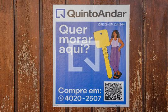 Plaquinha de casa à venda com 3 quartos, 240m² em Vila Madalena, São Paulo