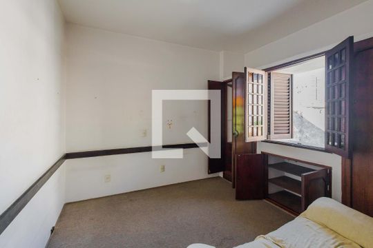 Quarto 1 de casa à venda com 3 quartos, 240m² em Vila Madalena, São Paulo