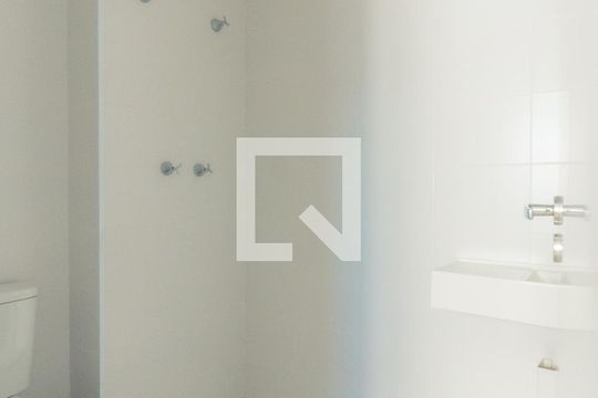 Banheiro da suíte de apartamento à venda com 3 quartos, 52m² em Socorro, São Paulo