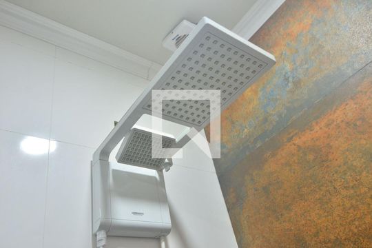 Banheiro de casa à venda com 2 quartos, 140m² em Mato Grande, Canoas