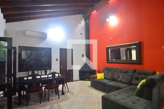 Sala de casa à venda com 2 quartos, 140m² em Mato Grande, Canoas
