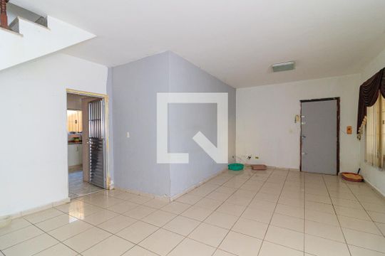 Sala de casa à venda com 3 quartos, 153m² em Vila Elze, São Paulo