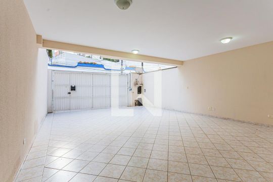 Garagem de casa à venda com 3 quartos, 250m² em Vila Gilda, Santo André