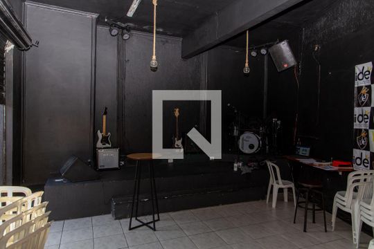 Garagem de casa à venda com 7 quartos, 445m² em Centro, Diadema