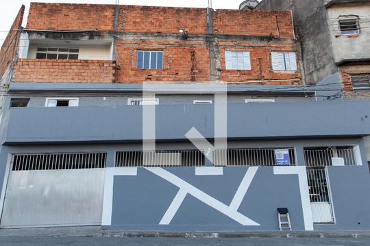 Fachada de casa à venda com 7 quartos, 445m² em Centro, Diadema