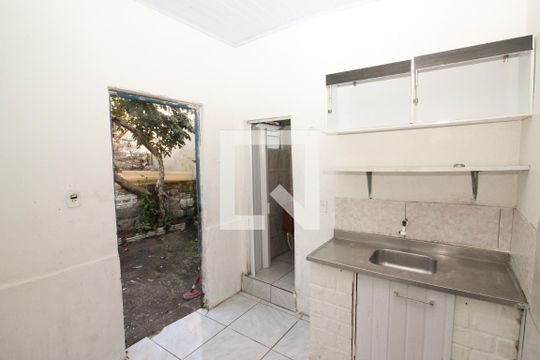 Cozinha de casa de condomínio para alugar com 1 quarto, 35m² em Vila Joao Pessoa, Porto Alegre