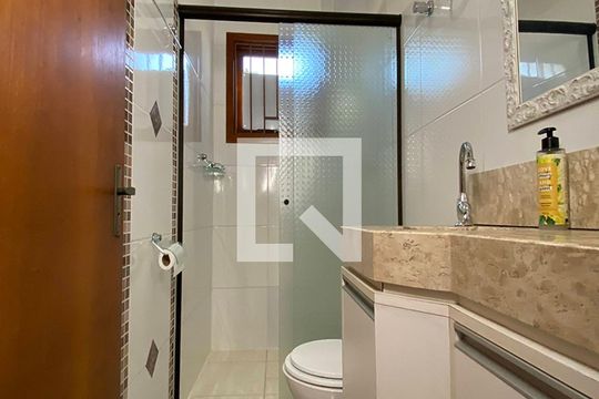 Banheiro de apartamento à venda com 1 quarto, 59m² em Vila Nova, Novo Hamburgo
