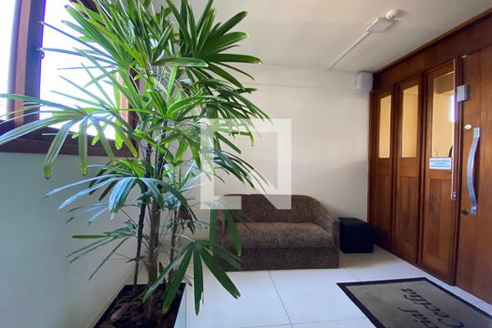 Hall de Entrada de apartamento à venda com 1 quarto, 59m² em Vila Nova, Novo Hamburgo