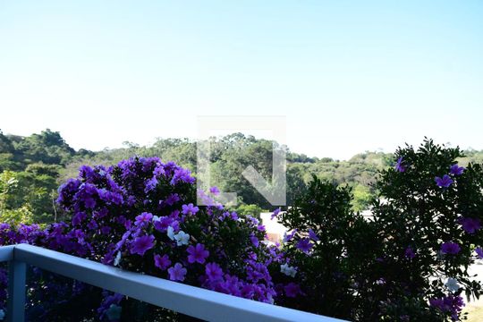 Vista do quarto 2 de casa de condomínio para alugar com 4 quartos, 330m² em Jardim Colibri, Cotia