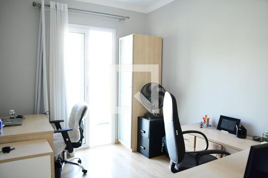 Escritório de casa de condomínio para alugar com 4 quartos, 330m² em Jardim Colibri, Cotia