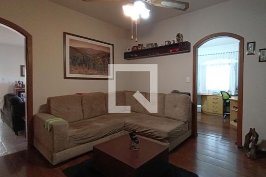 Sala de TV de casa à venda com 4 quartos, 370m² em Vila Frugoli, São Paulo