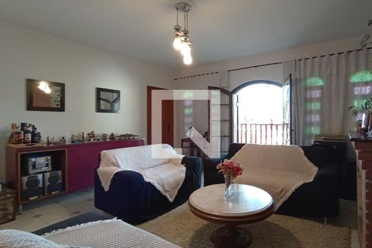 Sala de Estar de casa à venda com 4 quartos, 370m² em Vila Frugoli, São Paulo