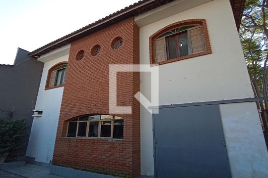 Quintal de casa à venda com 4 quartos, 370m² em Vila Frugoli, São Paulo