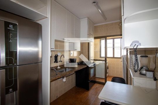 Cozinha de apartamento à venda com 2 quartos, 68m² em Vila Butantã, São Paulo