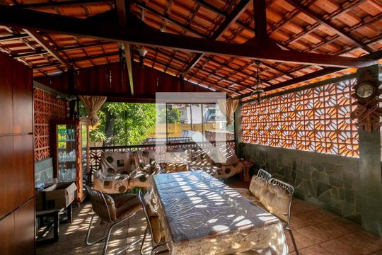 Varanda de casa à venda com 3 quartos, 372m² em Dom Bosco, Belo Horizonte