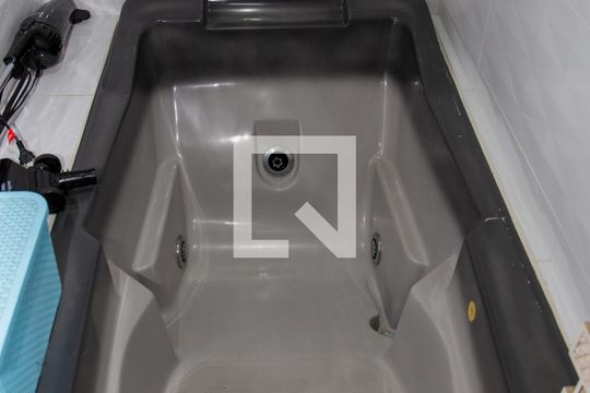 banheira de casa à venda com 3 quartos, 380m² em Vila Conceicao, Diadema