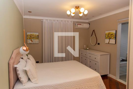 Quarto Suíte 1 de casa à venda com 3 quartos, 380m² em Vila Conceicao, Diadema