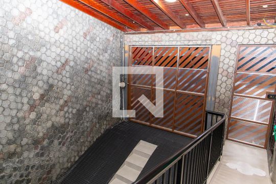 Garagem de casa à venda com 3 quartos, 380m² em Vila Conceicao, Diadema