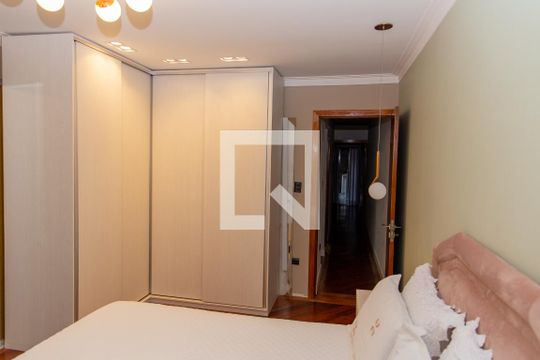 Quarto Suíte 1 de casa para alugar com 3 quartos, 380m² em Vila Conceicao, Diadema