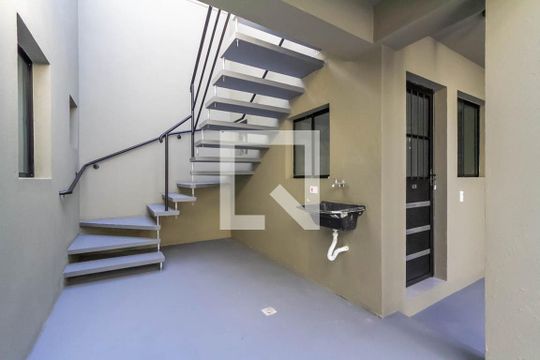 Área de Serviço Comunitária de kitnet/studio para alugar com 1 quarto, 20m² em Vila Marlene, São Bernardo do Campo