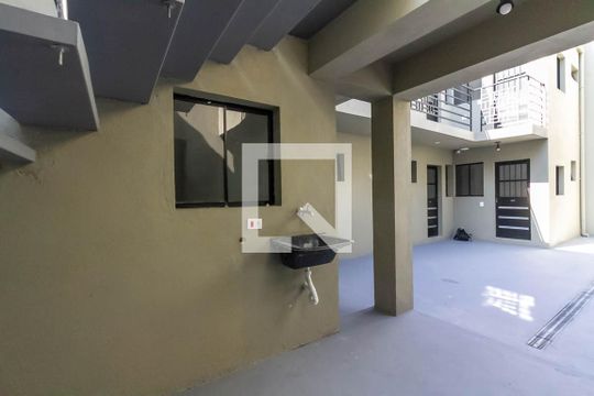 Área de Serviço Comunitária de kitnet/studio para alugar com 1 quarto, 20m² em Vila Marlene, São Bernardo do Campo
