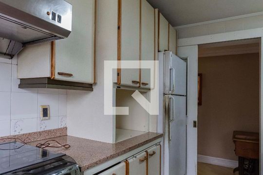 Cozinha de apartamento para alugar com 3 quartos, 224m² em Mont Serrat, Porto Alegre