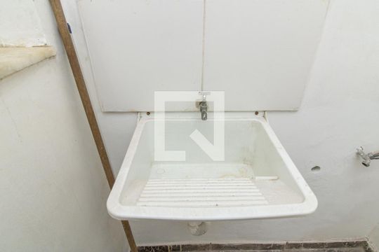 Detalhe da Área de Serviço de casa para alugar com 1 quarto, 40m² em Olaria, Rio de Janeiro